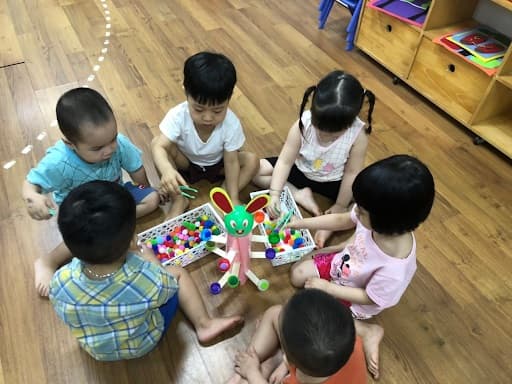 Trẻ trước khi đi học thường dễ nhiễm bệnh từ môi trường học đường.