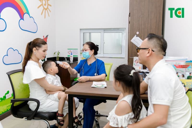 các mũi chích ngừa cho bé