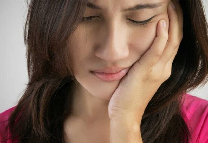 Đau nướu răng trong cùng chữa bằng cách nào