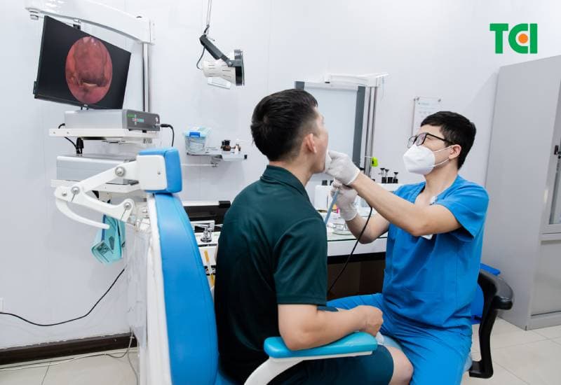 khám hóc dị vật ở đường thở