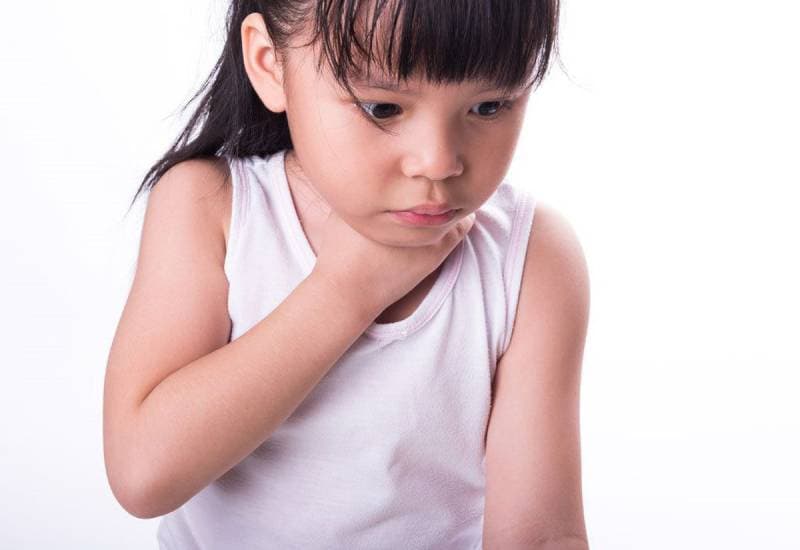 trẻ Khi bị hóc dị vật nên làm gì