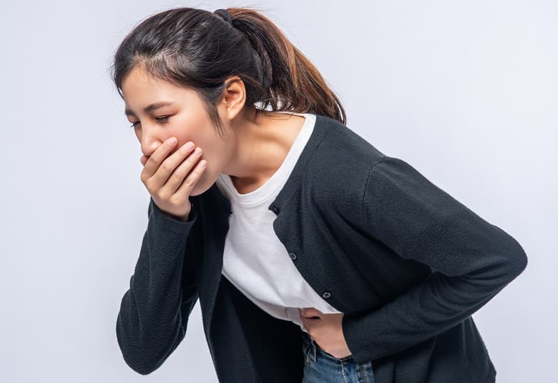 Nuốt nghẹn buồn nôn là tình trạng gì?