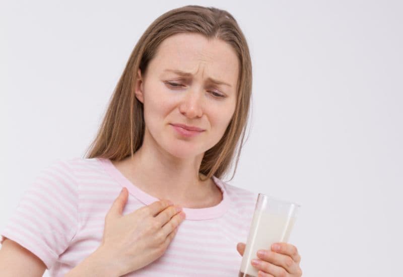 Đau tức ngực, khó thở, nuốt nghẹn - Hệ quả của trào ngược lên thực quản