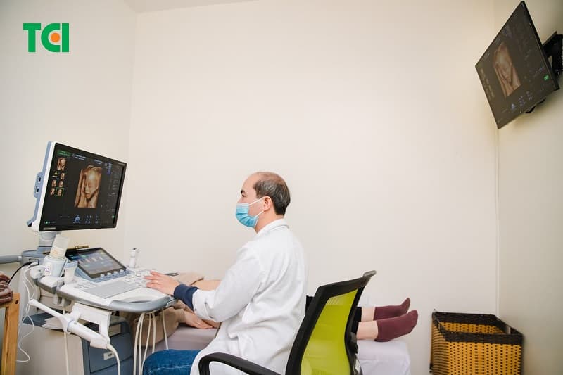 Thu Cúc siêu âm 5D, khám thai ngoài giờ