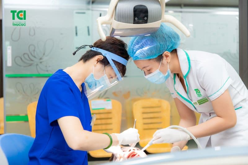 sâu răng cửa ở người lớn