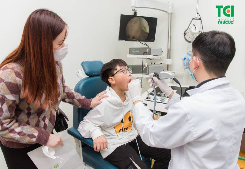 vỗ hóc dị vật nguy hiểm