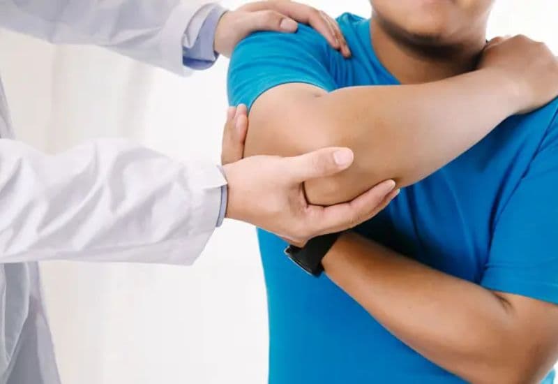 xử trí trật khớp vai tái diễn