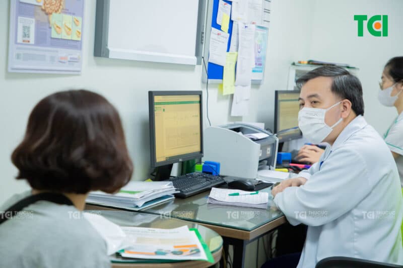 thăm khám tại cơ sở y tế uy tín