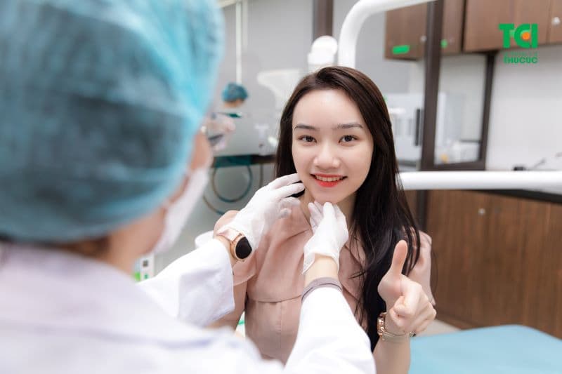 Niềng răng mang đến cho bạn hàm răng đều và nụ cười tự tin hơn.