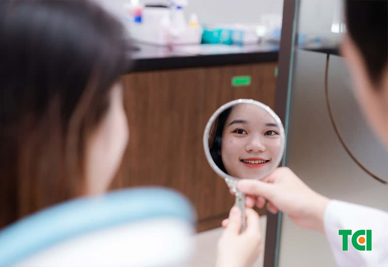 Chi phí cho bọc răng sứ hàm trên