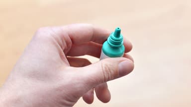 Cách điều trị đau mắt đỏ: Thuốc và các phương pháp hỗ trợ khác