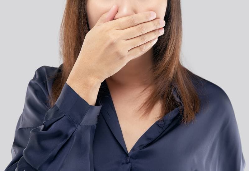 Cao răng nên được lấy thường xuyên, do sự tồn tại của nó có thể gây ra nhiều vấn đề cho sức khỏe răng miệng.