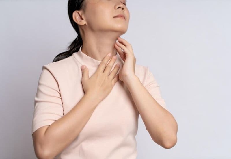 Khó nuốt ở cổ họng là gì?
