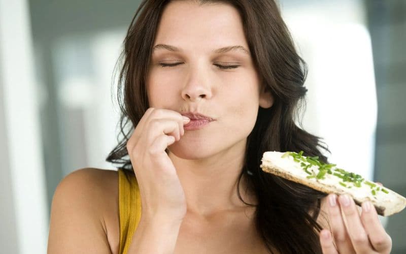 Triệu chứng của bệnh dạ dày trào ngược