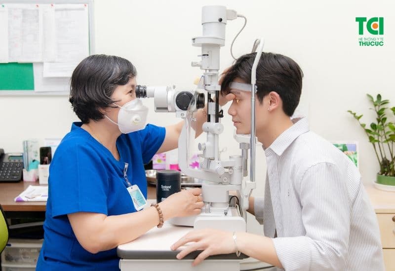 Quy trình đo và mua tròng kính cận tại TCI.