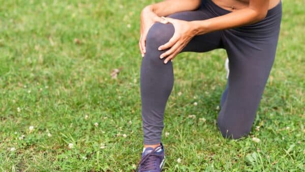 đau xương khớp do trật khớp 