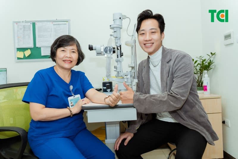 khám mắt hết bao nhiêu tiền