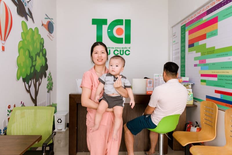 tiêm phòng trẻ em