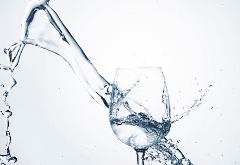 Các yếu tố ảnh hưởng đến mức độ tê tay sau khi tiêm vắc-xin