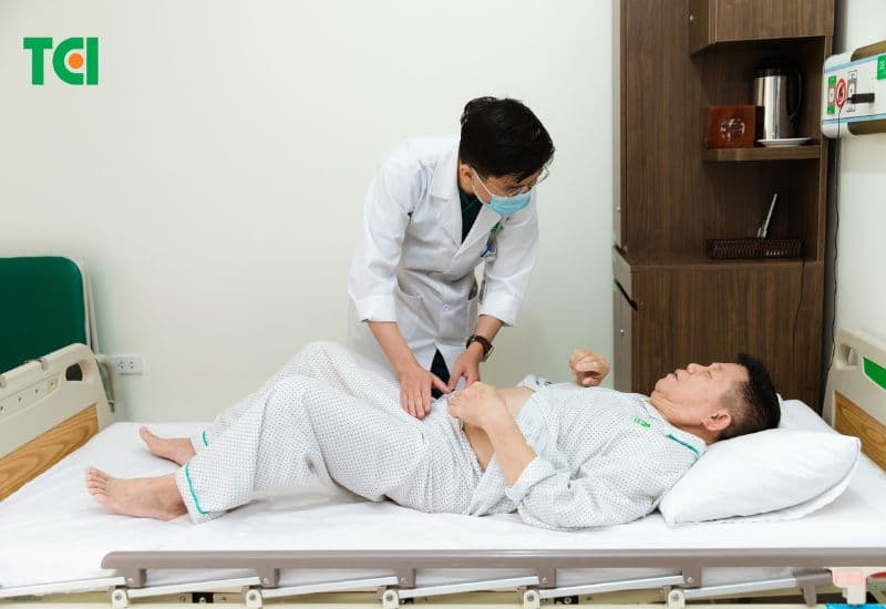 biểu hiện thoát vị bẹn cần đi thăm khám ngay 