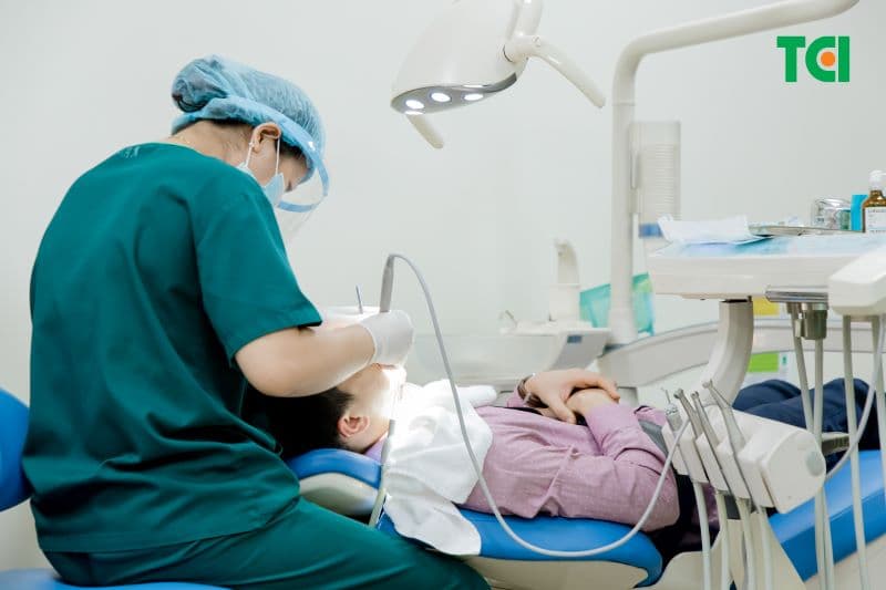 điều trị tủy răng mất bao nhiêu tiền