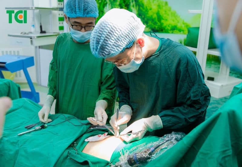 phẫu thuật u mỡ ở lưng 