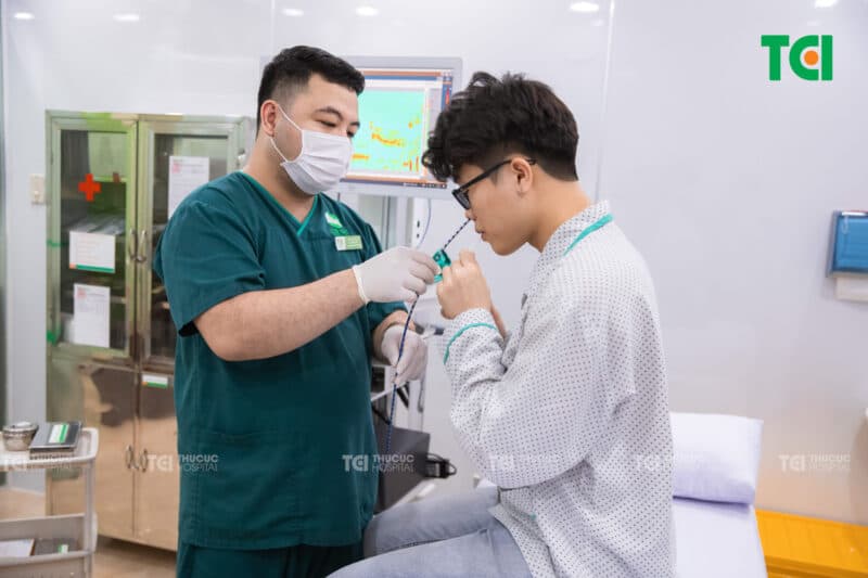 Chẩn đoán nguyên nhân nuốt nghẹn về đêm do rối loạn thần kinh thực quản