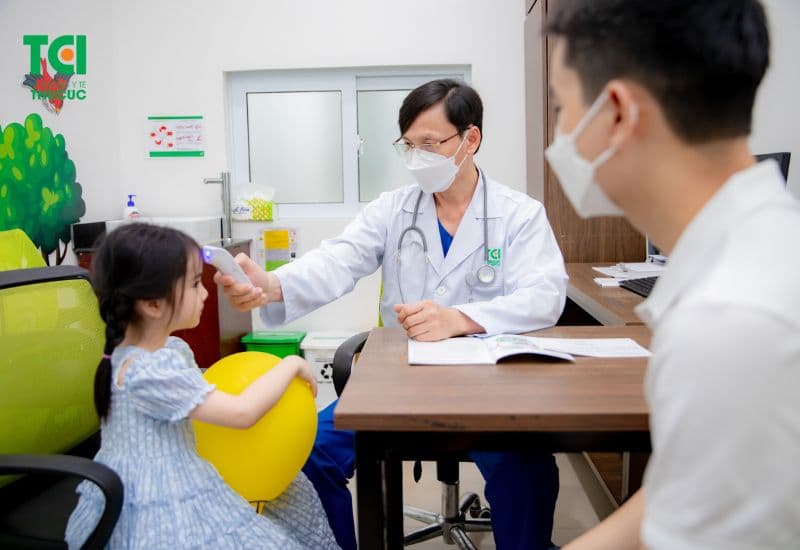 Dưới 18 tuổi có được tiêm vaccine không?