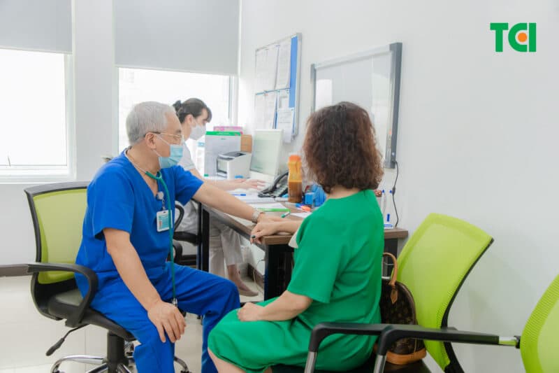 Khi nào cần đi khám nuốt khó ù tai