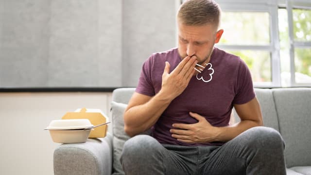 Ợ hơi nhiều lần trong ngày – mối liên hệ với bệnh tiêu hóa tiềm ẩn