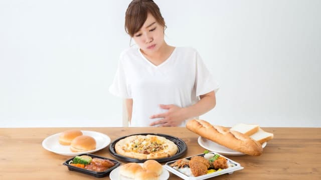 Nguyên nhân ợ hơi vào buổi sáng và cách kiểm soát