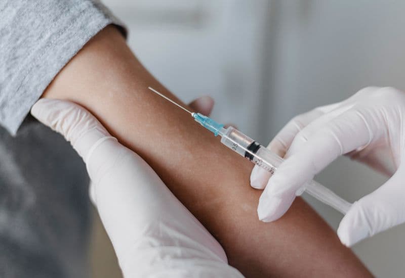 Hiệu quả của vắc-xin đối với người không sốt sau khi tiêm