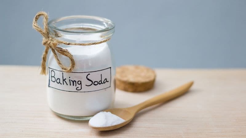 Tẩy mảng bám răng băng fBaking soda có hiệu quả không?