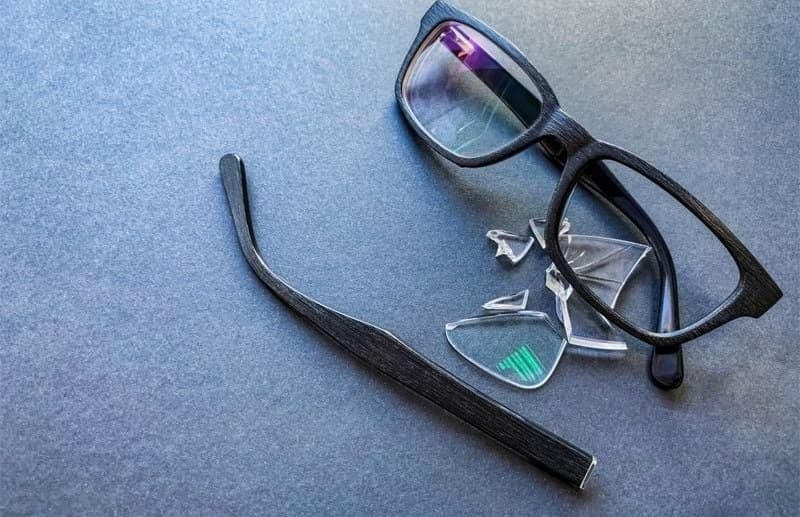 Vật liệu làm kính kém chất lượng làm kính dễ vỡ