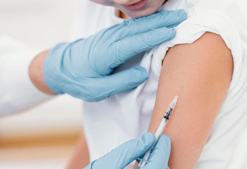 Ảnh hưởng của bia đến quá trình hấp thụ và phân phối vắc-xin