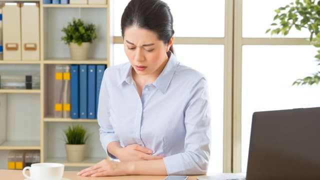 Nguyên nhân gây ra tình trạng ăn không tiêu ợ hơi