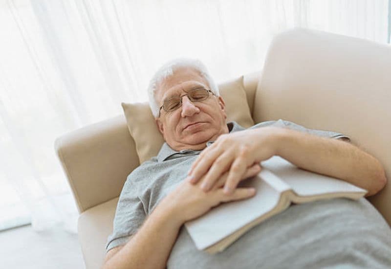 Có nên ngủ trưa không?