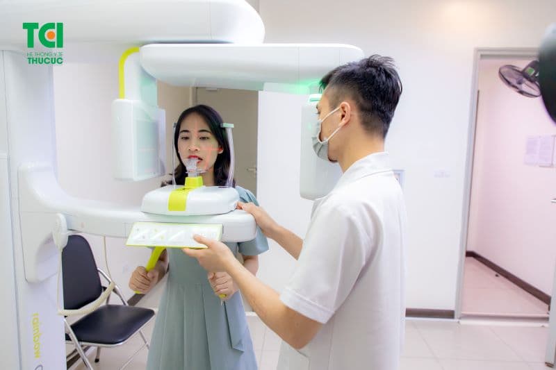 giá dán sứ veneer