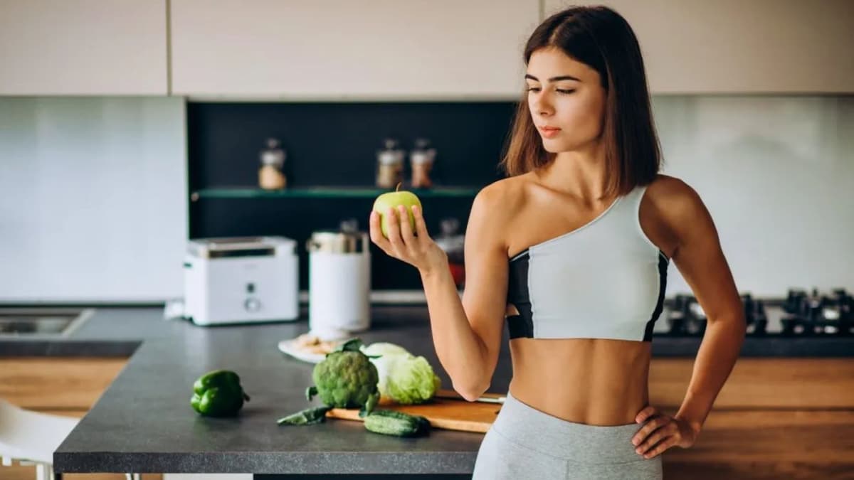 Nằm lòng những nguyên tắc dinh dưỡng khi tập yoga