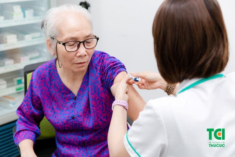 Đảm bảo tiêm đúng liều lượng là nguyên tắc quan trọng để vắc-xin phát huy hiệu quả.