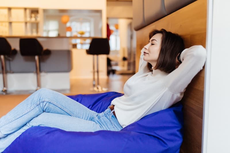 Nguyên nhân ngủ ngồi bị ợ hơi