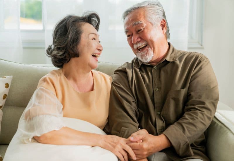 Xóa bỏ những quan niệm sai lầm về việc tiêm vắc-xin cho người lớn tuổi