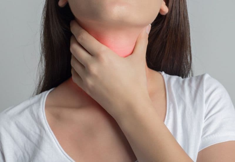 trào ngược dạ dày nóng cổ