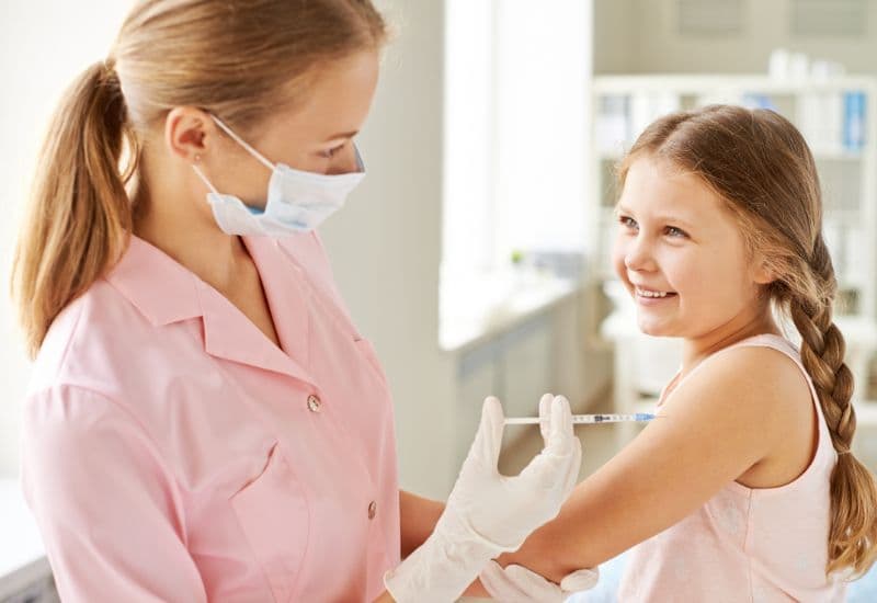 Vaccine VAT là một phần của chương trình tiêm chủng mở rộng cho trẻ em, thường được kết hợp với các vắc-xin khác như bạch hầu và ho gà (vắc-xin DPT).