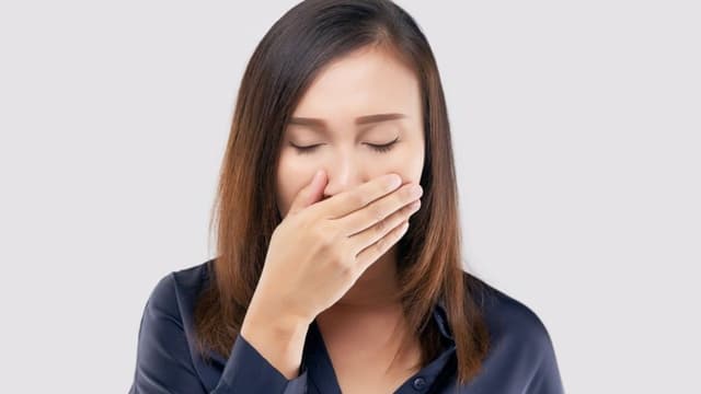 Sáng sớm bị ợ chua: Nguyên nhân, biểu hiện, chẩn đoán và điều trị