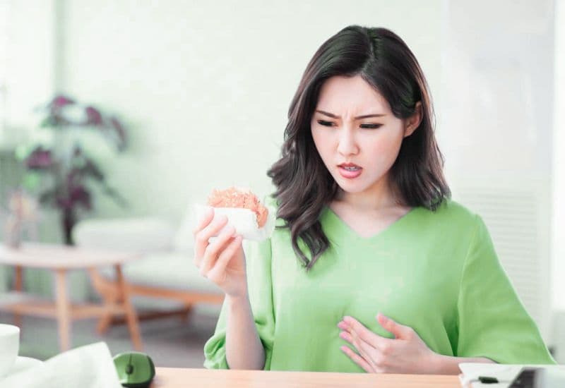 Sau khi ăn bị ợ chua xuất phát từ nguyên nhân bệnh lý