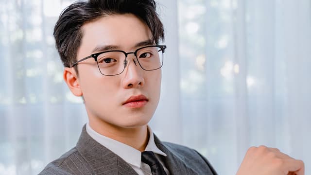 Cắt kính siêu mỏng cho người cận nặng – Những điều cần biết