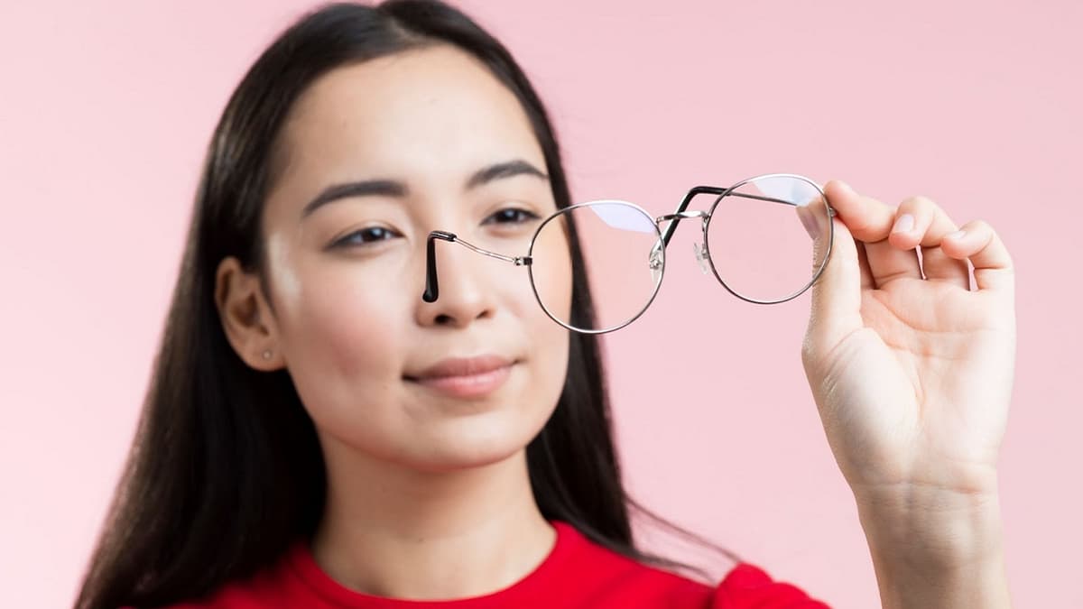 5 Điều cần biết khi đeo kính cận 2 độ lần đầu