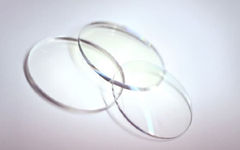 Mua tròng kính cận nào tốt