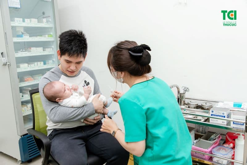 thời gian tiêm vắc xin 5 trong 1